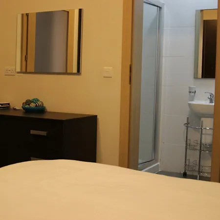Malta Lets Apartment